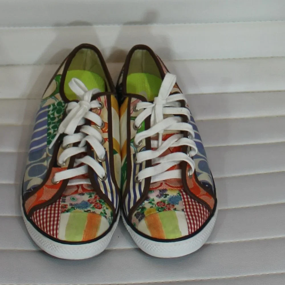 Coach lightweight Skate sneaker Geometric pattern Women's Size 9M - Picture 2 of 9